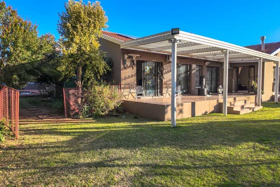6 Bedroom Property for Sale in Heuwelsig Free State